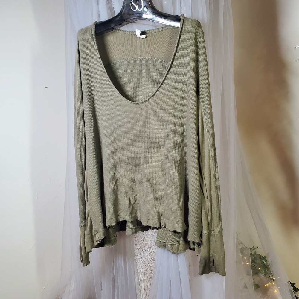 We The Free Malibu Waffle Thermal Henley Top Boho Oversized L Distressed Hem
